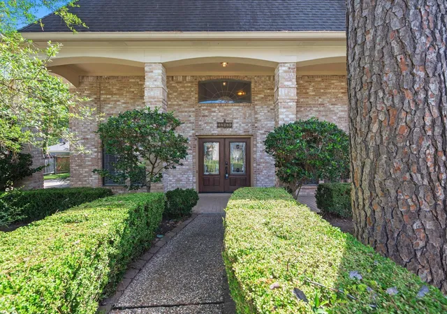 Photo 2 of Single family home for sale at 18310 Lake Oaks Dr, Spring, TX 77388 | MLS# 30228982 | Listing updated on 2026-09-05