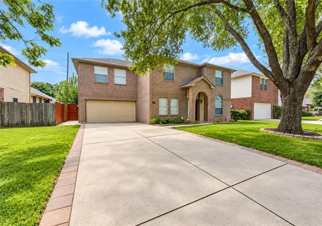 Photo 2 of Single family home for sale at 13742 Stabledon Dr, Houston, TX 77014 | MLS# 62060109 | Listing updated on 2026-10-06