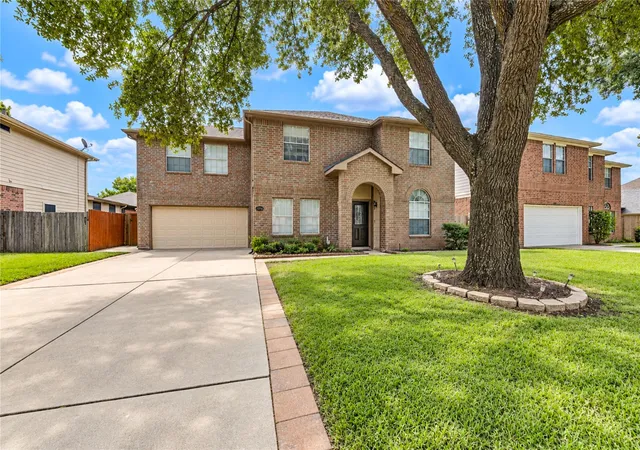 Photo 3 of Single family home for sale at 13742 Stabledon Dr, Houston, TX 77014 | MLS# 62060109 | Listing updated on 2026-10-06