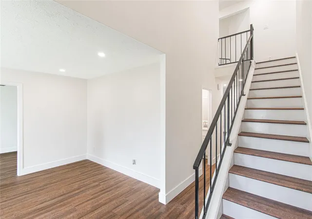 Photo 4 of Sale Pending at 13130 Kingsmill Dr, Sugar Land, TX 77478 | MLS# 25459404 | Listing updated on 2026-10-04