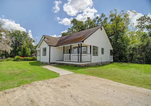 Photo 3 of Single family home for sale at 2653 County Rd 520, Brazoria, TX 77422 | MLS# 13032975 | Listing updated on 2026-09-18