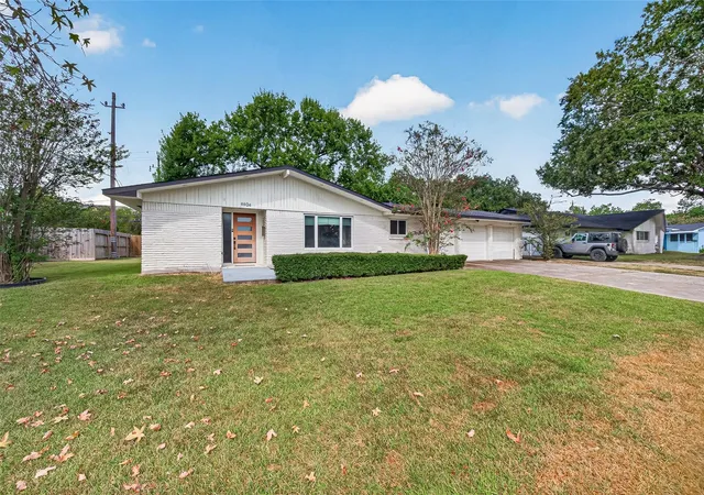 Photo 2 of Single family home for sale at 9906 Cliffwood Dr, Houston, TX 77096 | MLS# 54584435 | Listing updated on 2026-10-05