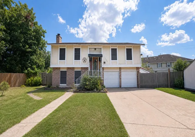 Photo 1 of Sale Pending at 13003 Wilde Glen Ln, Houston, TX 77072 | MLS# 31355590 | Listing updated on 2026-09-07
