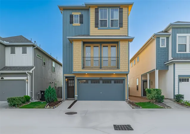 Photo 1 of Single family home for sale at 11922 Briarwood Hl Way, Houston, TX 77051 | MLS# 26004342 | Listing updated on 2026-09-23