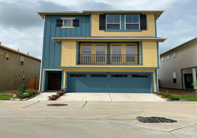 Photo 3 of Single family home for sale at 11922 Briarwood Hl Way, Houston, TX 77051 | MLS# 26004342 | Listing updated on 2026-09-23