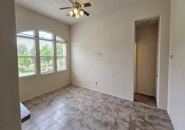 Photo 4 of Sale Pending at 335 American Black Bear Dr, Crosby, TX 77532 | MLS# 60800283 | Listing updated on 2026-10-06