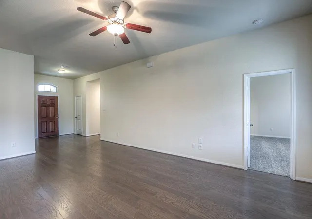 Photo 2 of Single family home for sale at 1530 Heartwood Dr, Conroe, TX 77384 | MLS# 86862988 | Listing updated on 2026-09-08