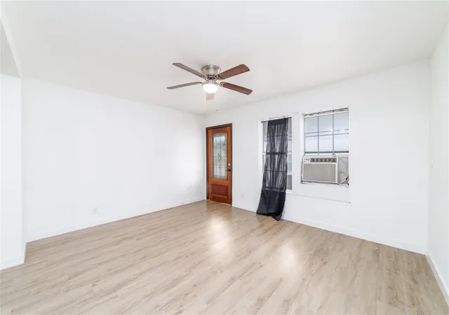 Photo 4 of Single family home for sale at 2305 Wilshire St, Houston, TX 77023 | MLS# 29934676 | Listing updated on 2026-09-09