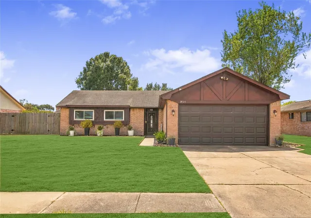 Photo 1 of Single family home for sale at 7823 Chasecreek Dr, Missouri City, TX 77489 | MLS# 83777267 | Listing updated on 2026-09-23