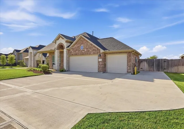Photo 3 of Single family home for sale at 12031 Champions Forest Dr, Dayton, TX 77535 | MLS# 93601813 | Listing updated on 2026-09-21
