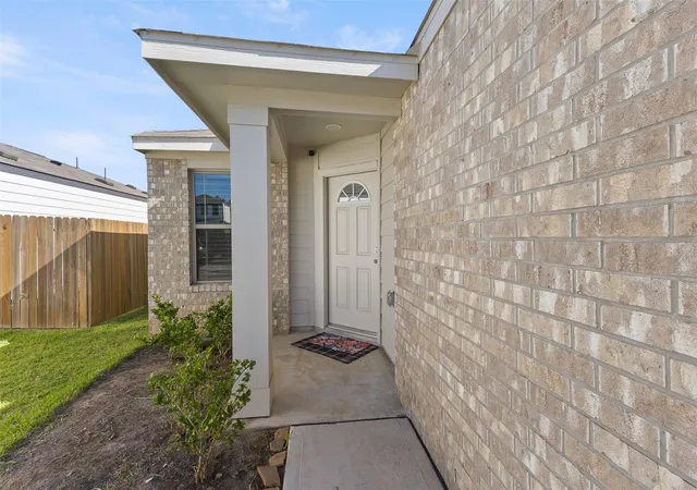 Photo 1 of Single family home for sale at 5307 Basquiat Dr, Houston, TX 77048 | MLS# 78985906 | Listing updated on 2026-09-23