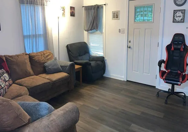 Photo 3 of Single family home for sale at 423 3rd Street, Jasper, TX 75951 | MLS# 88243315 | Listing updated on 2026-09-11