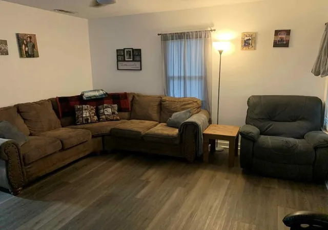 Photo 3 of Single family home for sale at 423 3rd Street, Jasper, TX 75951 | MLS# 88243315 | Listing updated on 2026-09-11