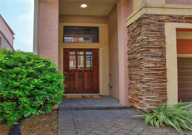 Photo 3 of Townhouse for sale at 1049 W 22nd Street #I, Houston, TX 77008 | MLS# 28438565 | Listing updated on 2026-09-19