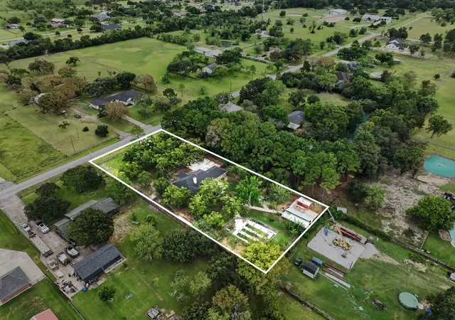 Photo 1 of Single family home for sale at 142 Happy Holw St, Alvin, TX 77511 | MLS# 37864754 | Listing updated on 2026-09-19
