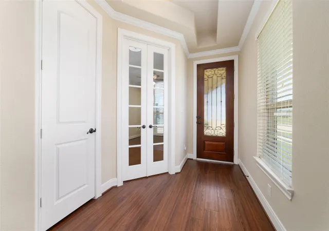 Photo 4 of Single family home for sale at 5503 Keystone Bay Ct, Fulshear, TX 77441 | MLS# 7385252 | Listing updated on 2026-09-27