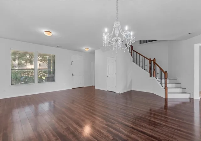 Photo 3 of Single family home for sale at 2105 Orchard Frost Dr, Pearland, TX 77581 | MLS# 44303466 | Listing updated on 2026-09-22