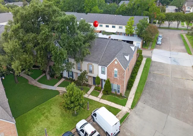 Photo 3 of Townhouse for sale at 14328 Misty Meadow Ln, Houston, TX 77079 | MLS# 66208256 | Listing updated on 2026-09-12