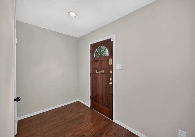 Photo 4 of Townhouse for sale at 14328 Misty Meadow Ln, Houston, TX 77079 | MLS# 66208256 | Listing updated on 2026-09-23