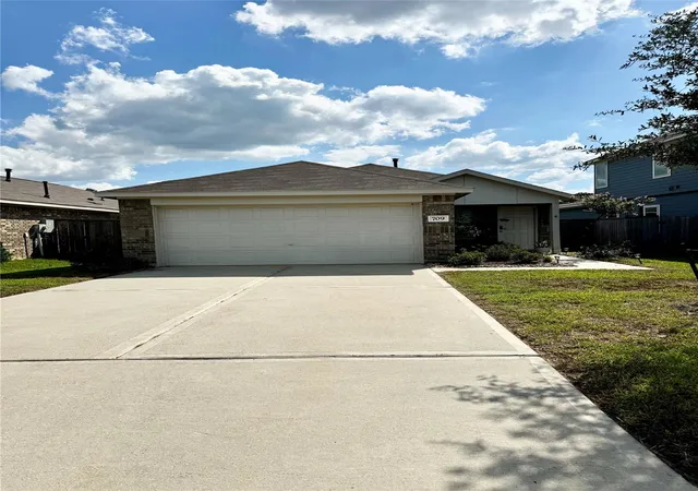 Single family home for sale at 709 Roaring Fls Dr, Willis, TX 77378 | MLS# 49423959 | Listing updated on 2026-09-22