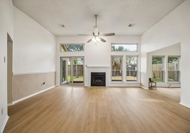 Photo 3 of Single family home for sale at 2202 Westwood Dr, Stafford, TX 77477 | MLS# 66052176 | Listing updated on 2026-09-14
