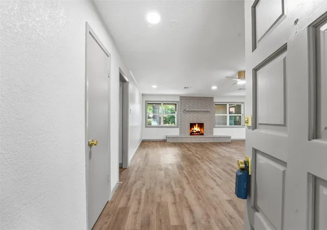 Photo 3 of Single family home for sale at 1914 Lazy Grv Dr, Kingwood, TX 77339 | MLS# 10004671 | Listing updated on 2026-09-16