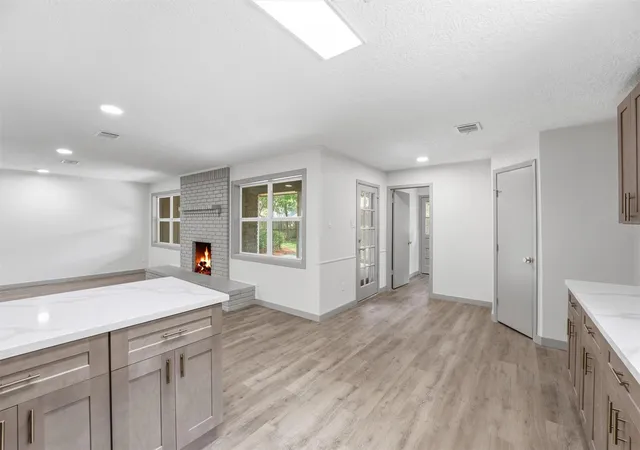 Photo 4 of Single family home for sale at 1914 Lazy Grv Dr, Kingwood, TX 77339 | MLS# 10004671 | Listing updated on 2026-09-16