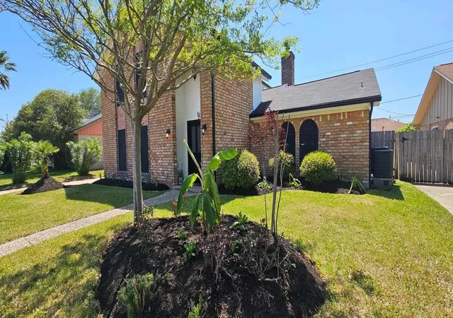 Photo 1 of Single family home for sale at 47 W Dansby Dr, Galveston, TX 77551 | MLS# 28939599 | Listing updated on 2026-09-14
