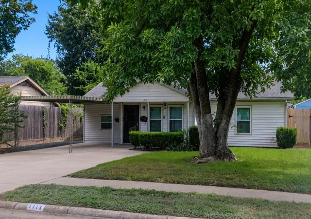 Photo 2 of Single family home for sale at 4318 Heite St, Houston, TX 77022 | MLS# 82798365 | Listing updated on 2026-09-14