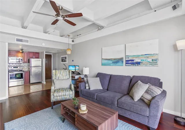 Photo 3 of Condo for sale at 2016 Main St #1203, Houston, TX 77002 | MLS# 15938946 | Listing updated on 2026-09-09