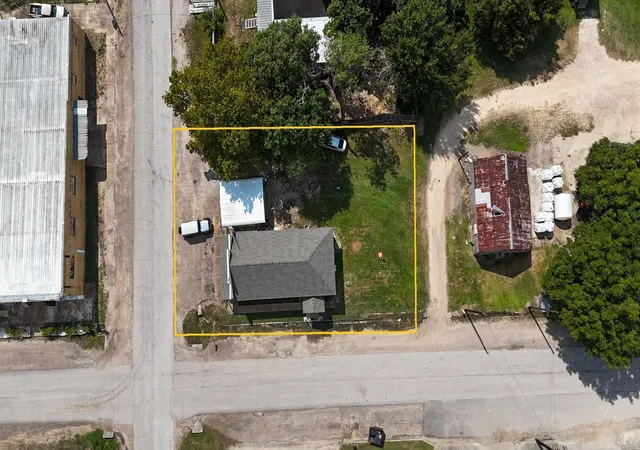 Photo 14 of Single family home for sale at 502 Mulcahy St, Damon, TX 77430 | MLS# 43944340 | Listing updated on 2026-09-16