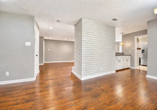 Photo 4 of Single family home for sale at 1907 Round Spring Dr, Kingwood, TX 77339 | MLS# 66241274 | Listing updated on 2026-09-11