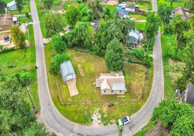 Photo 1 of Single family home for sale at 237 N Austin Dr, Angleton, TX 77515 | MLS# 12352915 | Listing updated on 2026-09-12