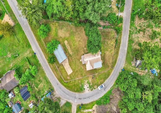 Photo 2 of Single family home for sale at 237 N Austin Dr, Angleton, TX 77515 | MLS# 12352915 | Listing updated on 2026-09-12