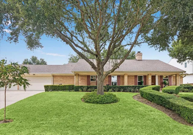 Photo 1 of Sale Pending at 9110 Cliffwood Dr, Houston, TX 77096 | MLS# 39699017 | Listing updated on 2026-09-18