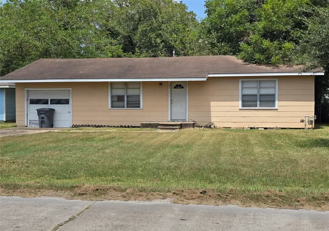 Photo 1 of Single family home for sale at 2611 1st Street, Bay City, TX 77414 | MLS# 57084268 | Listing updated on 2026-09-19