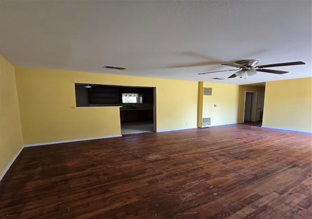 Photo 4 of Single family home for sale at 2611 1st Street, Bay City, TX 77414 | MLS# 57084268 | Listing updated on 2026-09-19