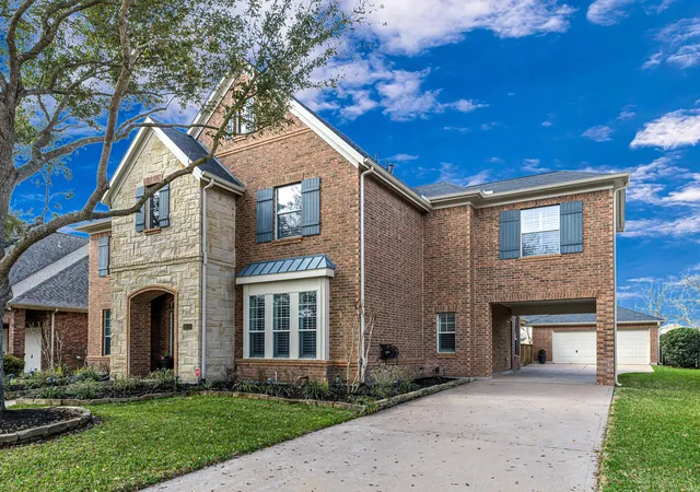 Photo 1 of Single family home for sale at 8310 Crescent Knls Dr, Richmond, TX 77406 | MLS# 85013447 | Listing updated on 2026-09-28
