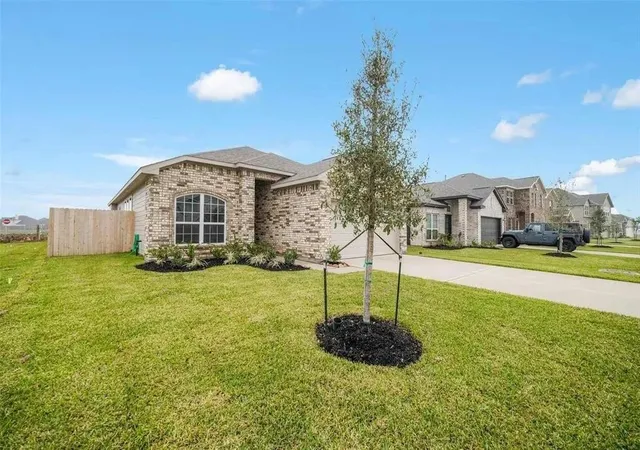 Photo 2 of Sale Pending at 782 Dewberry Rd, La Marque, TX 77568 | MLS# 31348761 | Listing updated on 2026-10-07