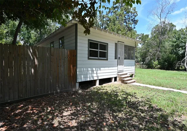 Photo 2 of Single family home for sale at 701 Clay St, Cleveland, TX 77327 | MLS# 37141732 | Listing updated on 2026-09-14