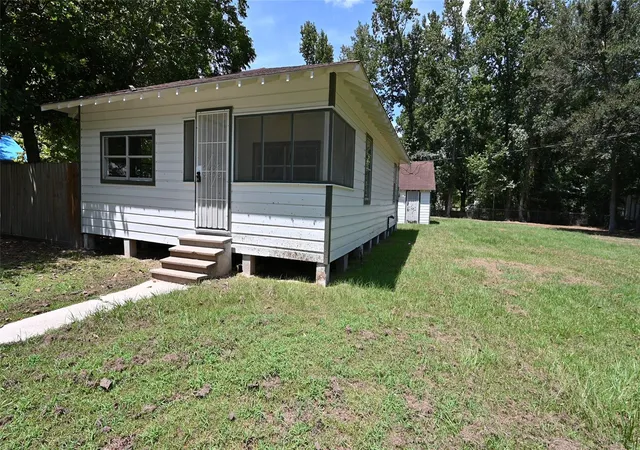Photo 3 of Single family home for sale at 701 Clay St, Cleveland, TX 77327 | MLS# 37141732 | Listing updated on 2026-09-14