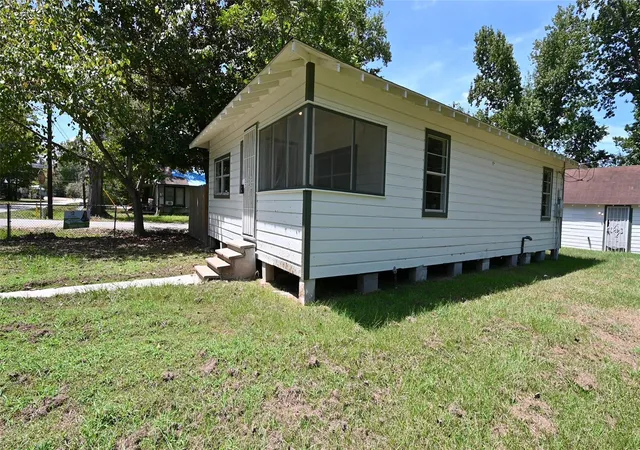 Photo 4 of Single family home for sale at 701 Clay St, Cleveland, TX 77327 | MLS# 37141732 | Listing updated on 2026-09-14