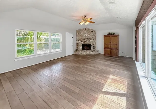 Photo 3 of Single family home for sale at 5519 Lynngate Dr, Spring, TX 77373 | MLS# 65319336 | Listing updated on 2026-10-13