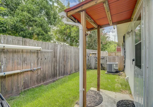 Photo 42 of Single family home for sale at 120 Fern Ln, Highlands, TX 77562 | MLS# 33750095 | Listing updated on 2026-09-24
