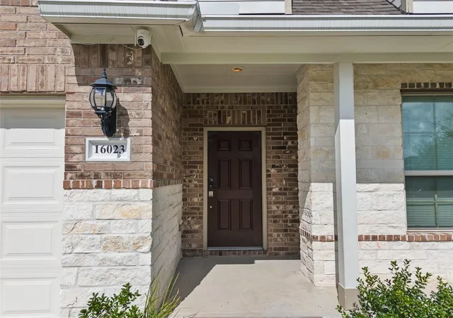Photo 3 of Single family home for sale at 16023 Will Park Dr, Hockley, TX 77447 | MLS# 43186348 | Listing updated on 2026-10-20