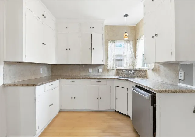 Photo 2 of Single family home for sale at 3855 Arbor St, Houston, TX 77004 | MLS# 97964553 | Listing updated on 2026-09-23