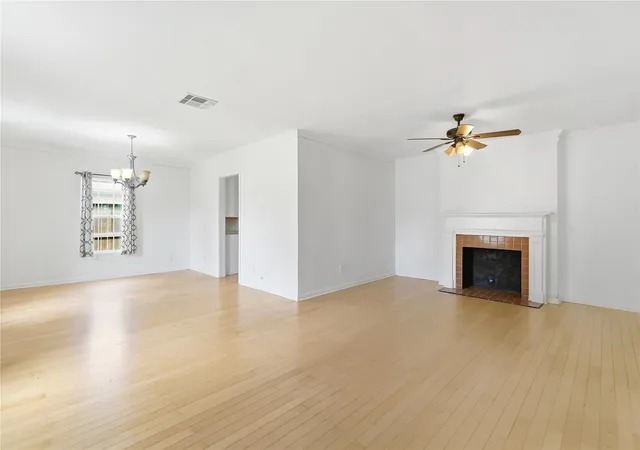 Photo 4 of Single family home for sale at 3855 Arbor St, Houston, TX 77004 | MLS# 97964553 | Listing updated on 2026-09-23