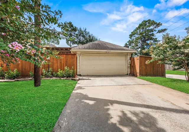 Photo 26 of Townhouse for sale at 16419 N Eldridge Pkwy #E, Tomball, TX 77377 | MLS# 3719430 | Listing updated on 2026-09-07