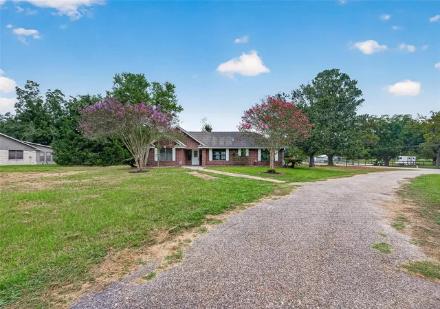 Photo 1 of Single family home for sale at 1643 County Rd 540, Alvin, TX 77511 | MLS# 90423976 | Listing updated on 2026-09-11