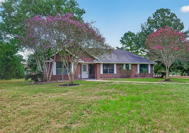Photo 3 of Single family home for sale at 1643 County Rd 540, Alvin, TX 77511 | MLS# 90423976 | Listing updated on 2026-09-11